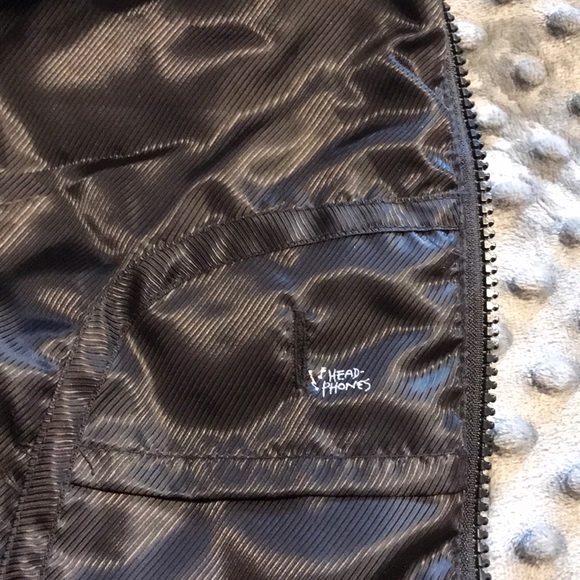 Betsy Johnson Black Puff Vest large - Picture 7 of 9